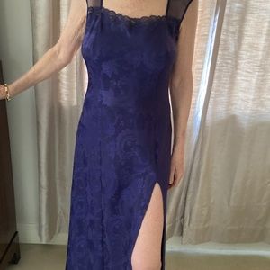 Victoria's Secret Gown and Robe, M, Deep Purple